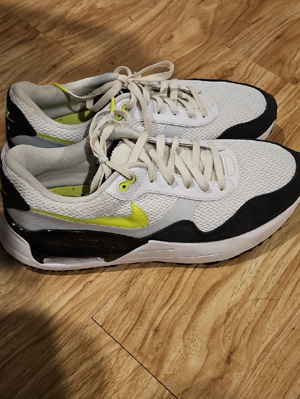 Nike Men’s White Black Neon Yellow Sneakers